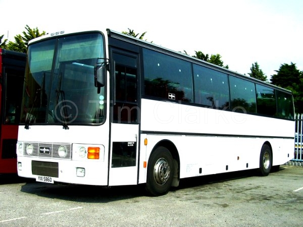 YXI5860 in all-over white as delivered